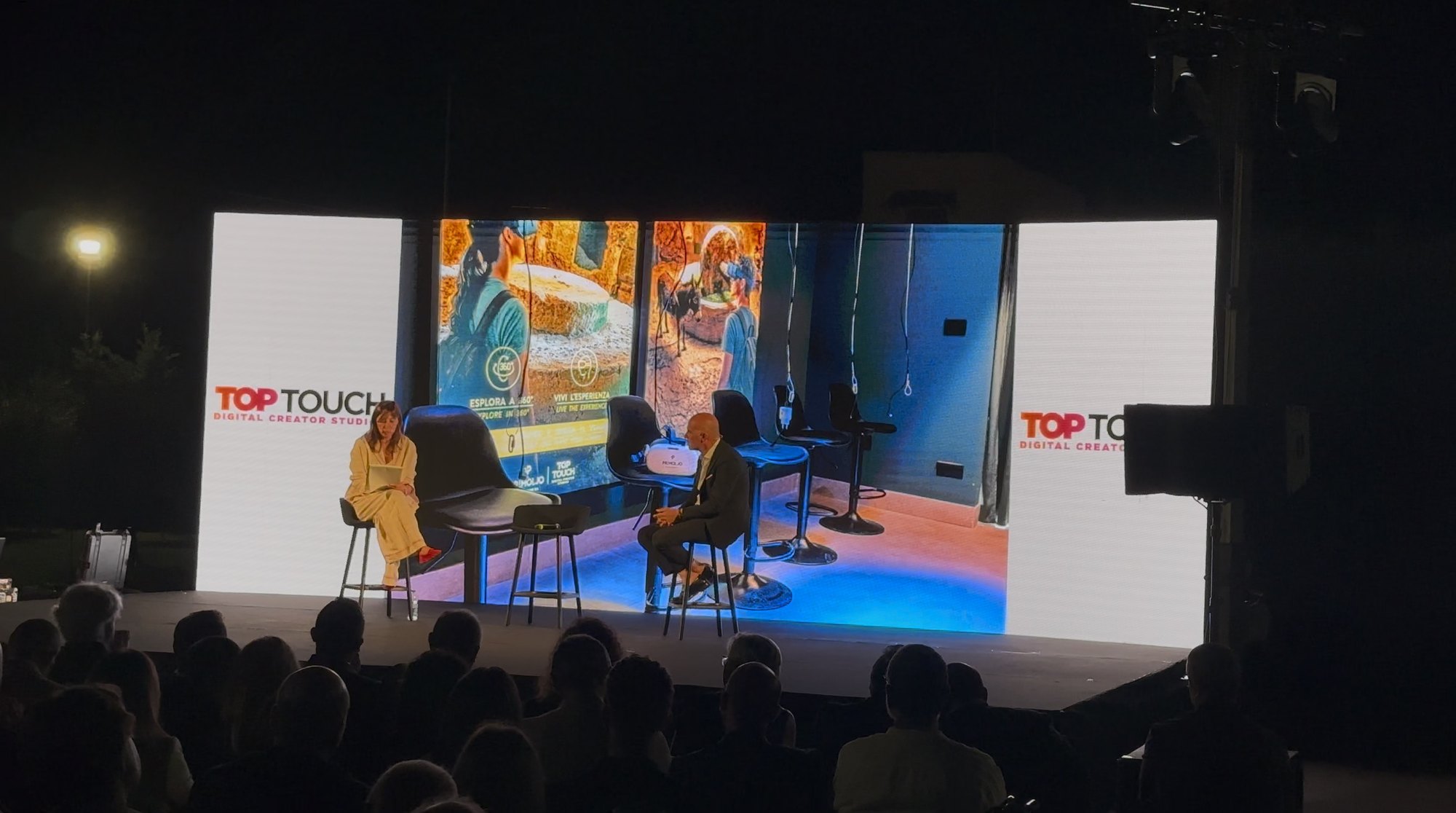 La presentazione del museo: il talk sul palco, con il ledwall e il racconto del progetto